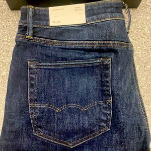 Brand New AE Jeans Athletic Fit Dark Wash